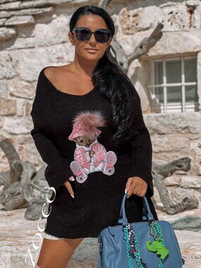 ZOCCO $42 Longer soft sweater with 3D application